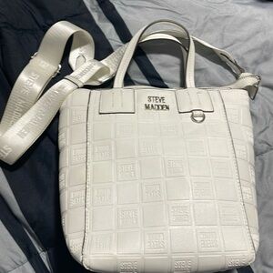 Steve Madden handbag all white.